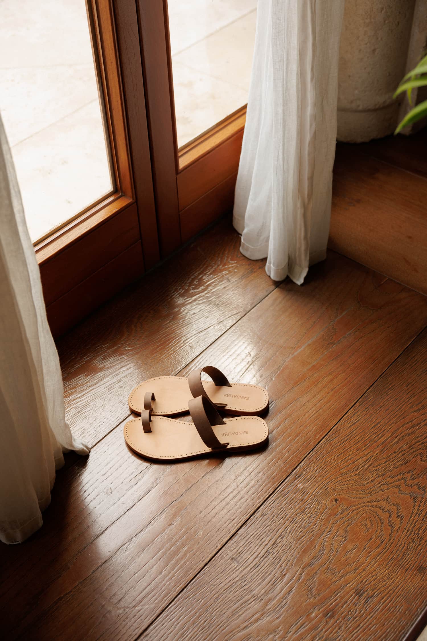 Geffen brown nubuck leather