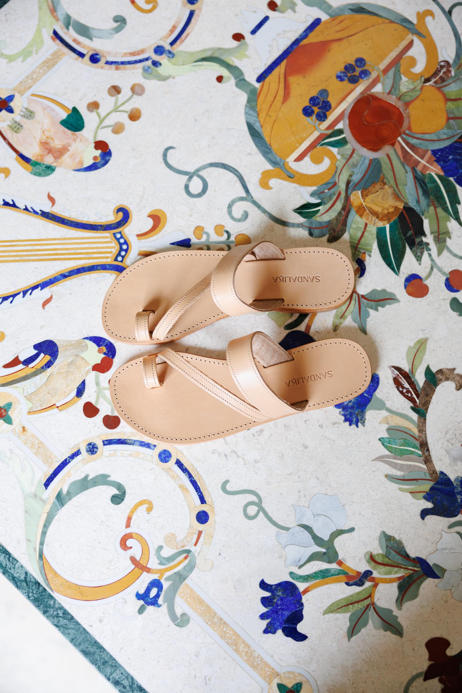 Hadas natural leather